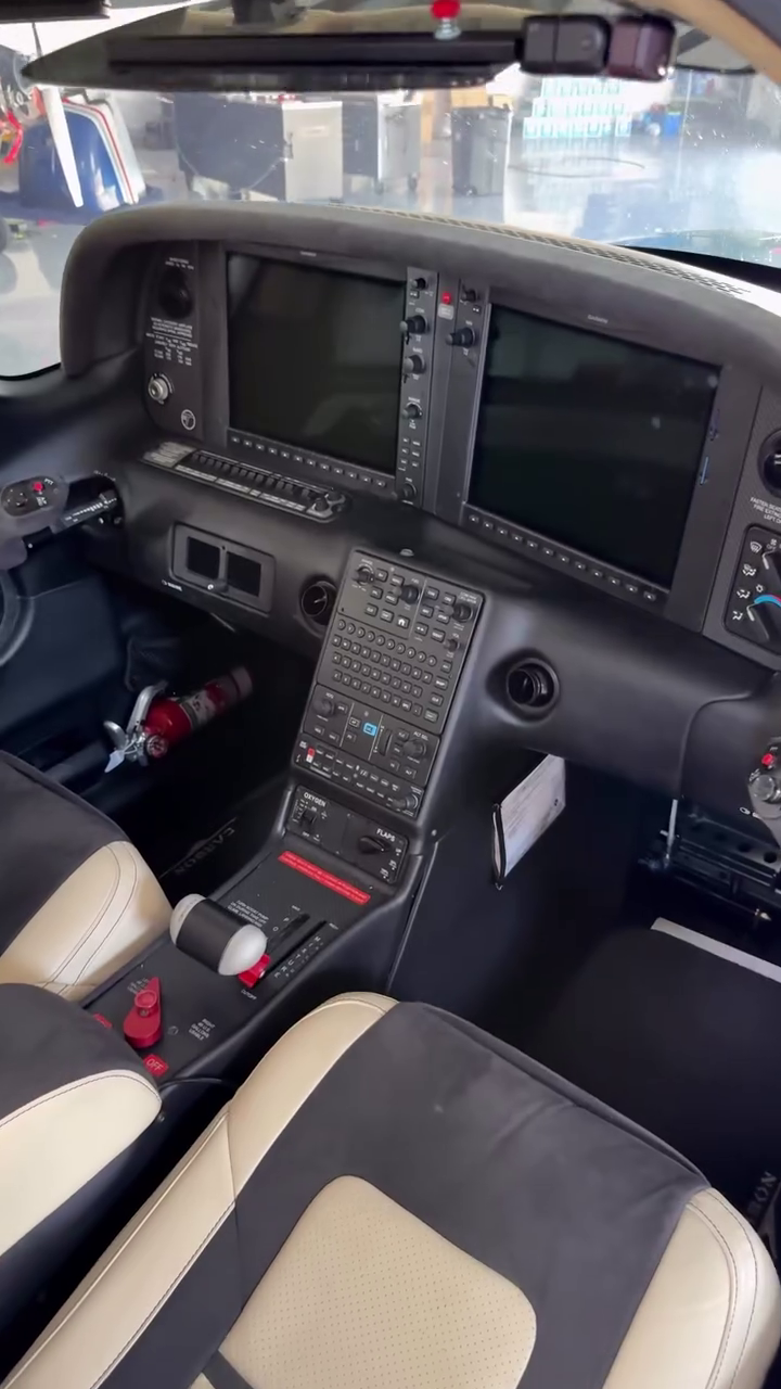 Garmin Perspective+ glass cockpit inside the Blitz Aviation Cirrus SR22T