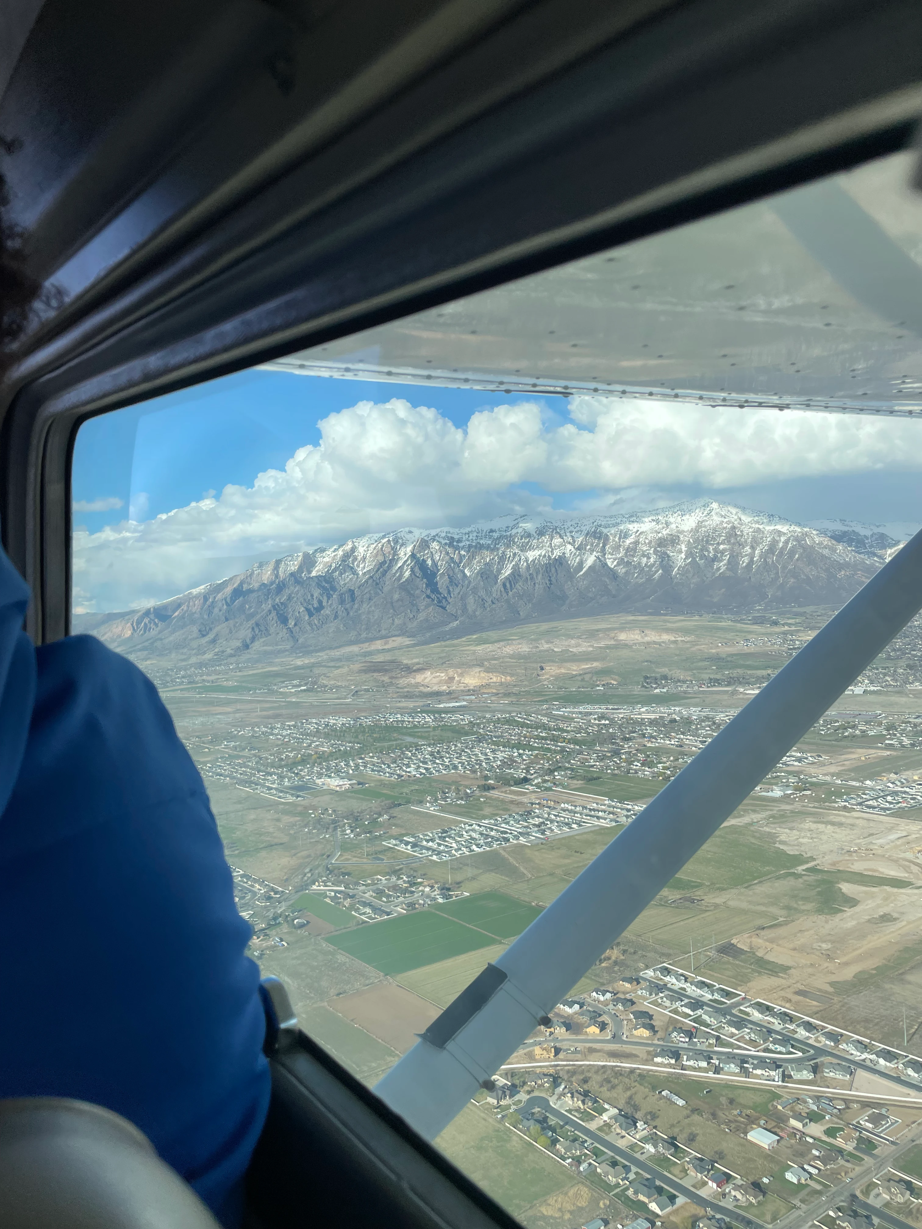 Scenic flight training airspace over Northern Utah mountains